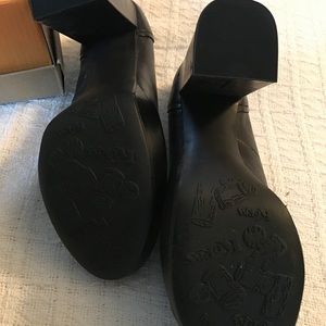 Kork-Ease women’s size 8M/39 Blk Leather-New cond.